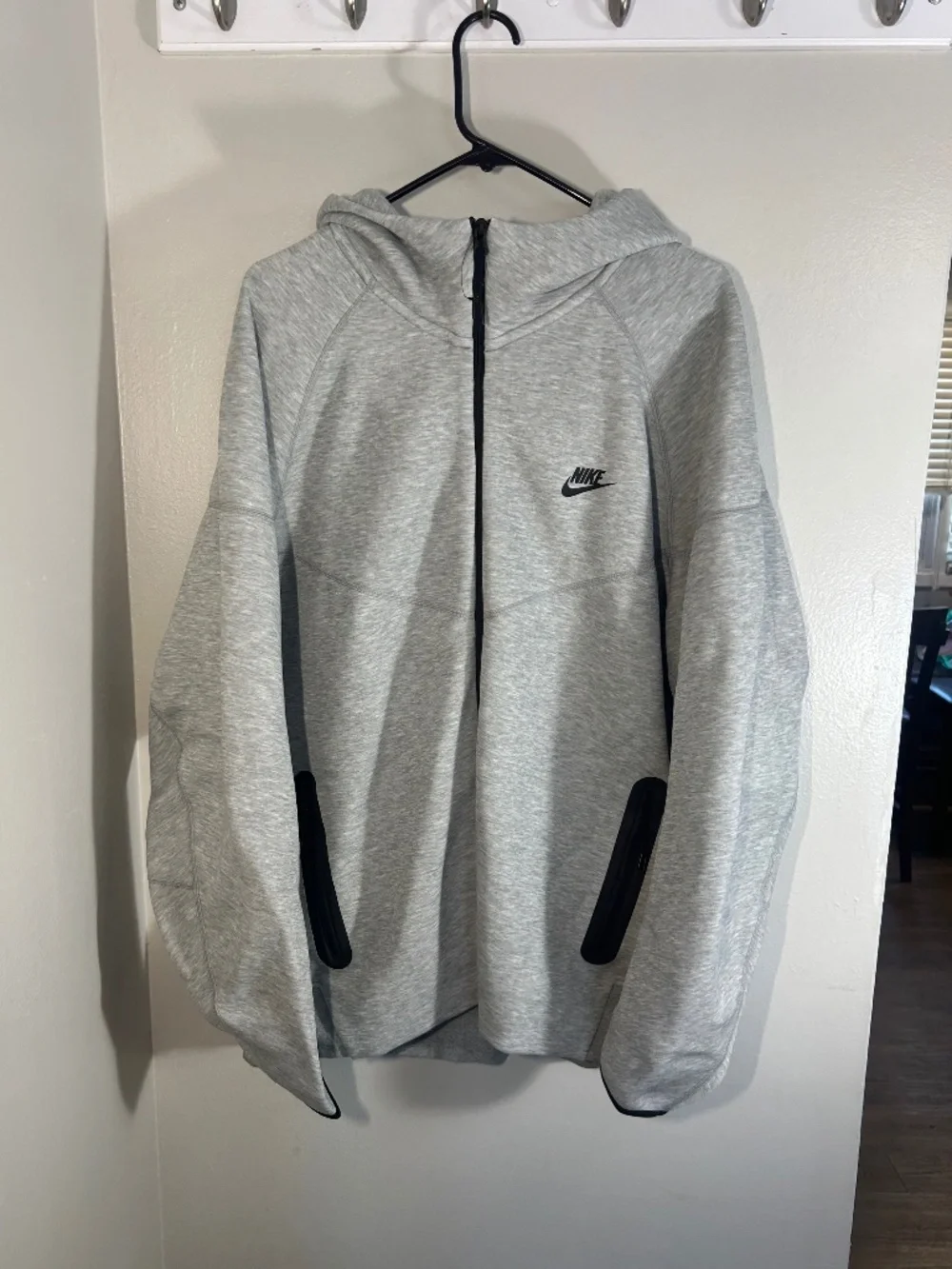 Nike Sportswear Tech Fleece Full-Zip Hoodie Heather Grey FB7921-063 Size 2XL NEW